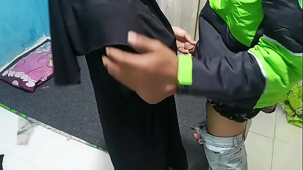 Prank invites you to fuck an ojol